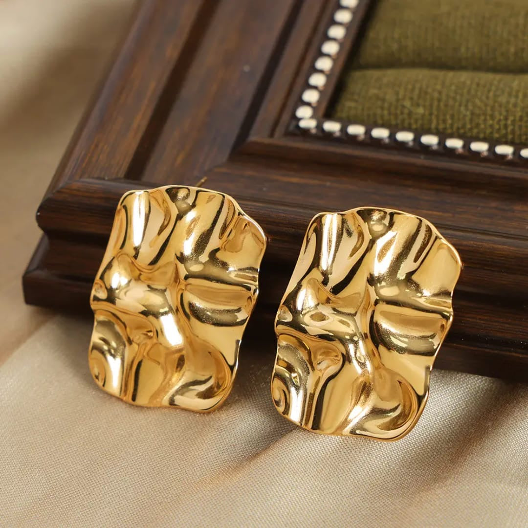 Abstract Gold Drops